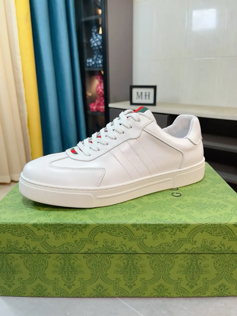 Factory price 440🌹🌹GUCCI [Gucci] New high-end brand of men's shoes, the latest fashionable casual men's shoes, trendy and versatile style, relaxed and sporty style, uppers imported from Italy, first-layer cowhide, genuine leather lining and ultra-fine workmanship. Original personalized fashionable rubber wear-resistant outsole, light and comfortable on the foot, size 38-44